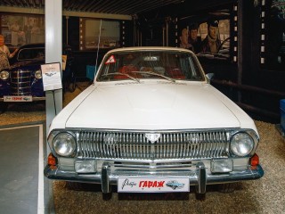 «Капсула времени» из 1994 года: раритетную «Волгу» цвета белой ночи выставили на продажу