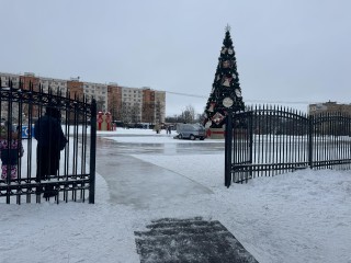 Бесплатный лед, прокат коньков и теплая раздевалка: каток в Можайске готов к сезону благодаря постоянному уходу