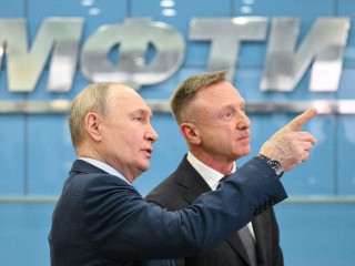 «Можно работать до пенсии!»: Путин пошутил на встрече со студентами