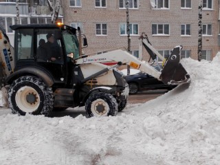 Парковка без сугробов и льда? Уберите авто от дома 16 января – и коммунальщики Талдома сделают чудо!