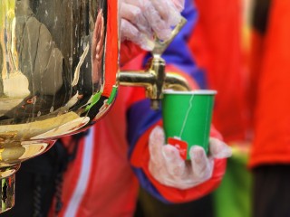 Вместе против снегопада: волонтеры Солнечногорска поддержали коммунальщиков