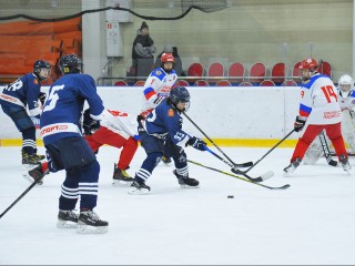 Ледовое побоище: две подмосковные команды «всухую» разгромили соперников и взошли на пьедестал хоккейного турнира