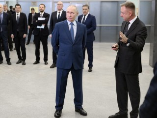 «Это то, что нам нужно»: какие предметы Путин посоветовал подтянуть школьникам