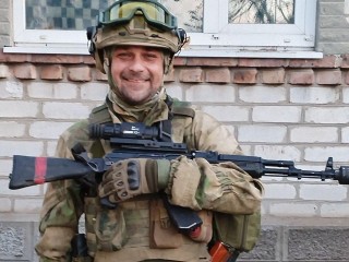 Уроки мужества по-настоящему: чему ветеран СВО учит школьников в Раменском