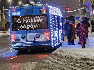 На Рождество автобусы до ж/д станций и метро будут курсировать до 3 часов утра