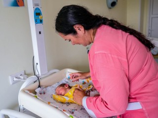 Многодетным матерям предложили оплачивать декрет три года