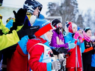 Для будущих чемпионов и всех желающих: новогодний спортивный праздник собрал около сотни лыжников в Шатуре