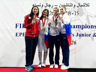 Не просто уколоть, а завоевать: как звенигородские шпажисты взяли штурмом Кубок мира в Бахрейне