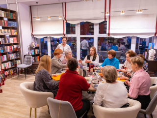 Зарайцев пригласили обсудить мемуары об основании Театрального музея Бахрушина