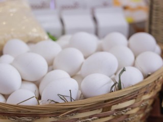 Они в дом несут сытость и покой: что стоит за ростом производства яиц и до конца ли раскрыт потенциал подмосковных кур