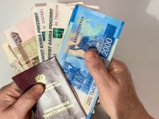 Работающим предложили платить за уход пенсионерам: подробности новой инициативы Минфина