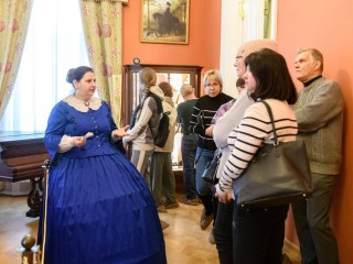 Шопен и оптические игрушки: как прошла экскурсия в городском музее