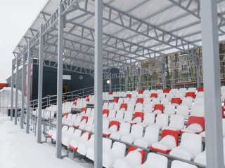На стадионе «Полет» оборудовали беговые дорожки и трибуны