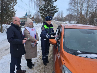 Водителям в Луховицах напомнили, как не омрачить себе праздники попаданием в ДТП