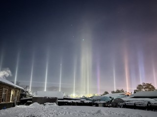 Светяящиеся столбы в небе над Раменским - чудо или закономерность?