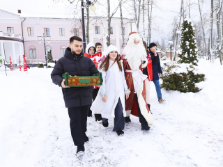 От Рошаля до Шатуры: как волонтеры создают новогоднее настроение