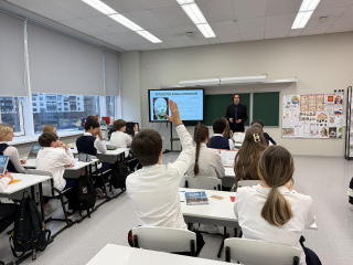 Нескучное прошлое: как молодой педагог из Люберец увлекает детей историей