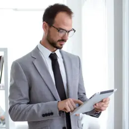 Владислав Иванов