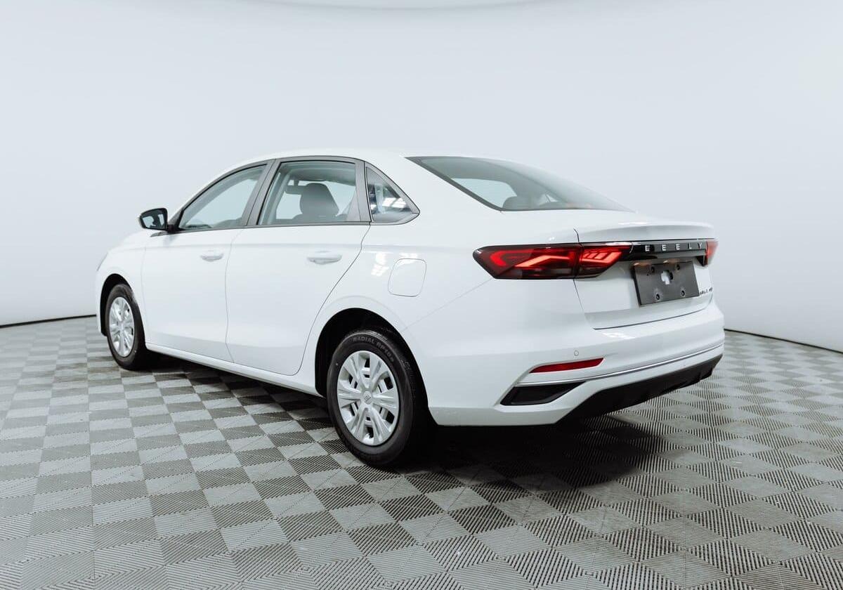 Geely Emgrand 2024 для тарифов Комфорт / Комфорт+