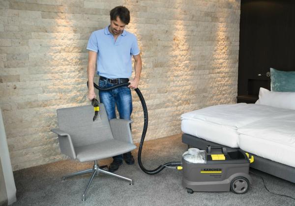 Моющий пылесос Karcher Puzzi 10/1