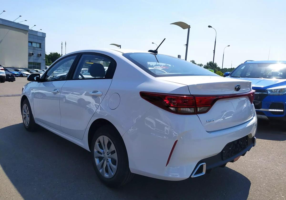 Kia Rio под такси