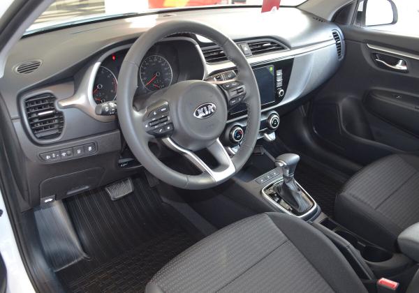 Kia Rio под такси
