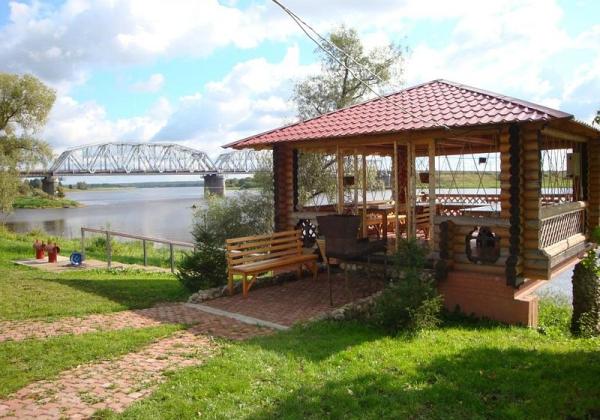 Аренда крытой и открытых беседок