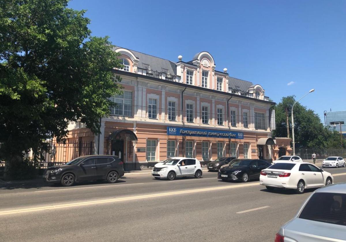 Здание по адресу: г. Астрахань, ул. Адмиралтейская, 47