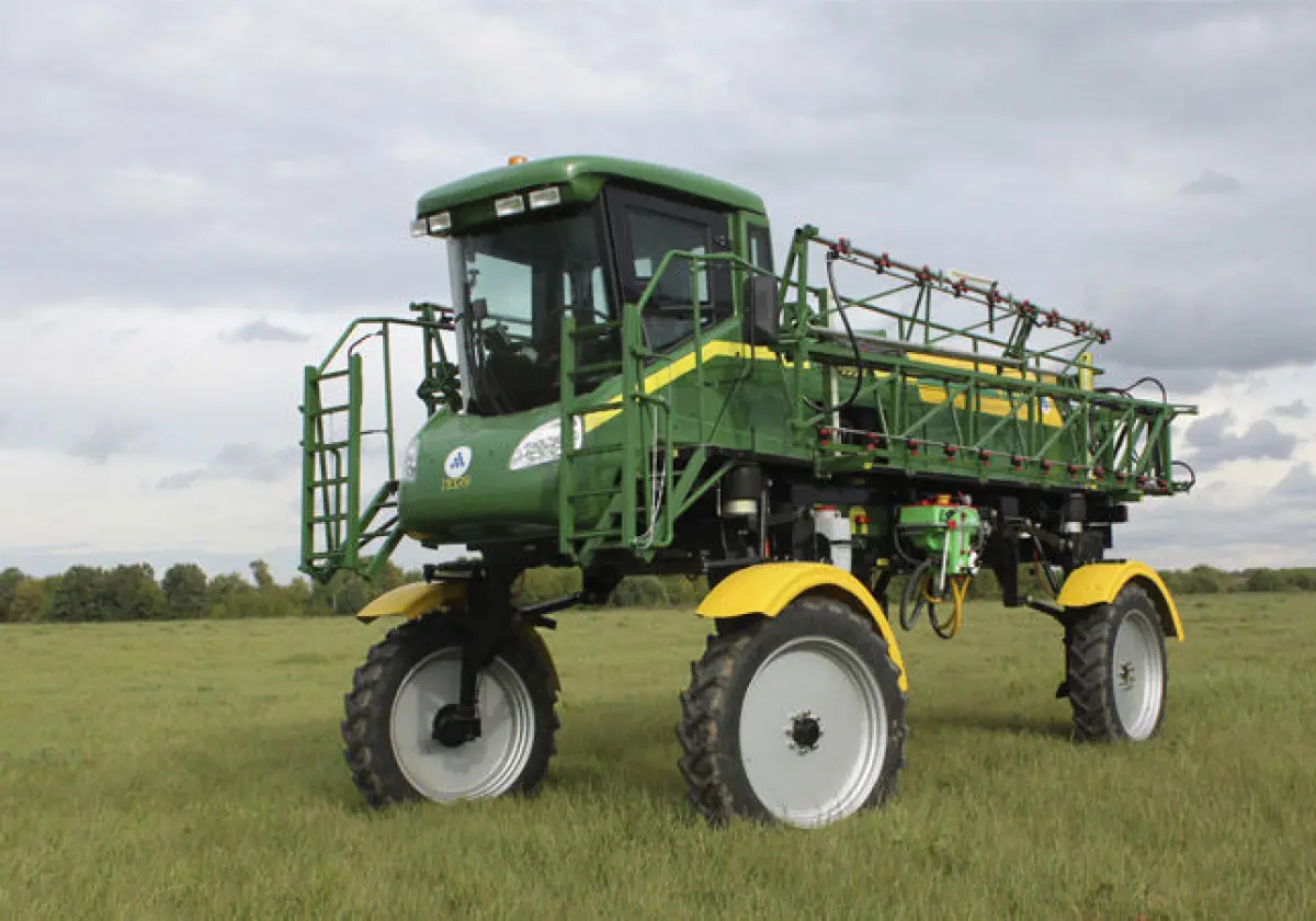 Сдача в аренду самоходный опрыскиватель