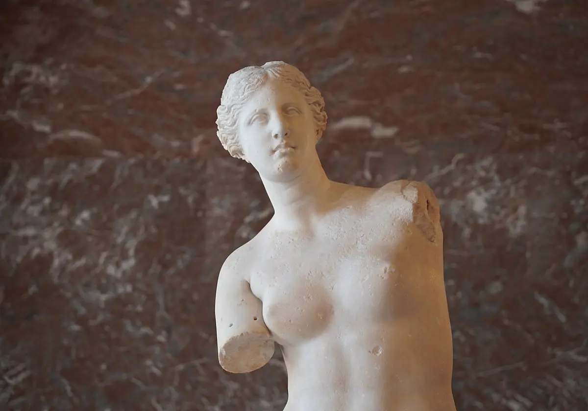 Статуя Венеры в аренду