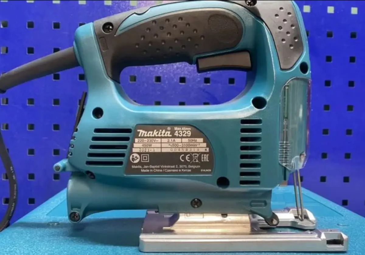 Аренда (прокат) Электролобзик Makita 4329