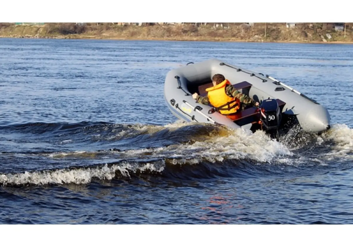 Надувная лодка с мотором  в аренду