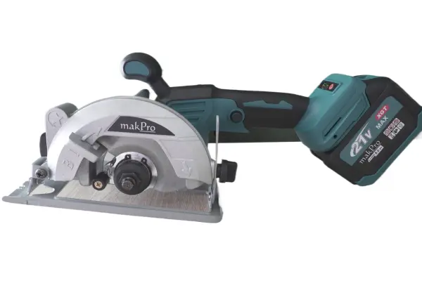 Ручная дисковая пила MakPro 20V — режем доски и OSB влёт
