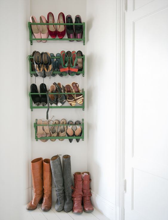 Фото № 19: 20 необычных способов хранения обуви в квартире