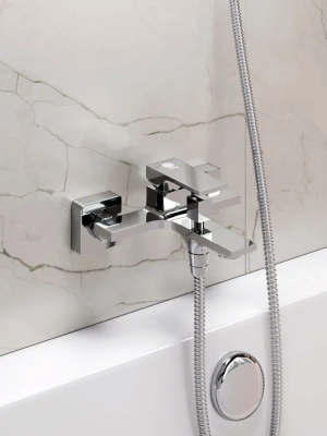 смеситель для ванны lutz m04-100cr однорычажный короткий излив цвет хром