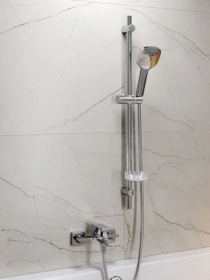 смеситель для ванны lutz m04-100cr однорычажный короткий излив цвет хром