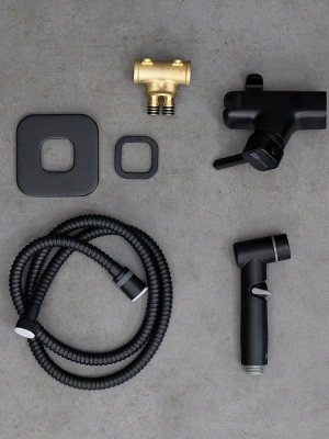 смеситель с гигиеническим душем solo lm7165bl скрытый монтаж цвет черный