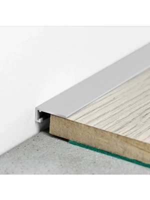 микроплинтус 18мм 2,4м анод. серебро матовый