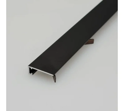 микроплинтус 18мм 2,4м анод. черный матовый