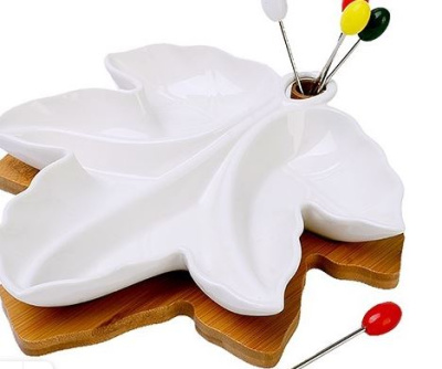 12079 менажница кленовый лист с подставкой 6пр фарфор/дерево lr (х16)