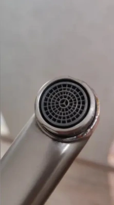 смеситель для ванны hb22801 однорычажный длинный излив с лейкой и шлангом цвет сталь