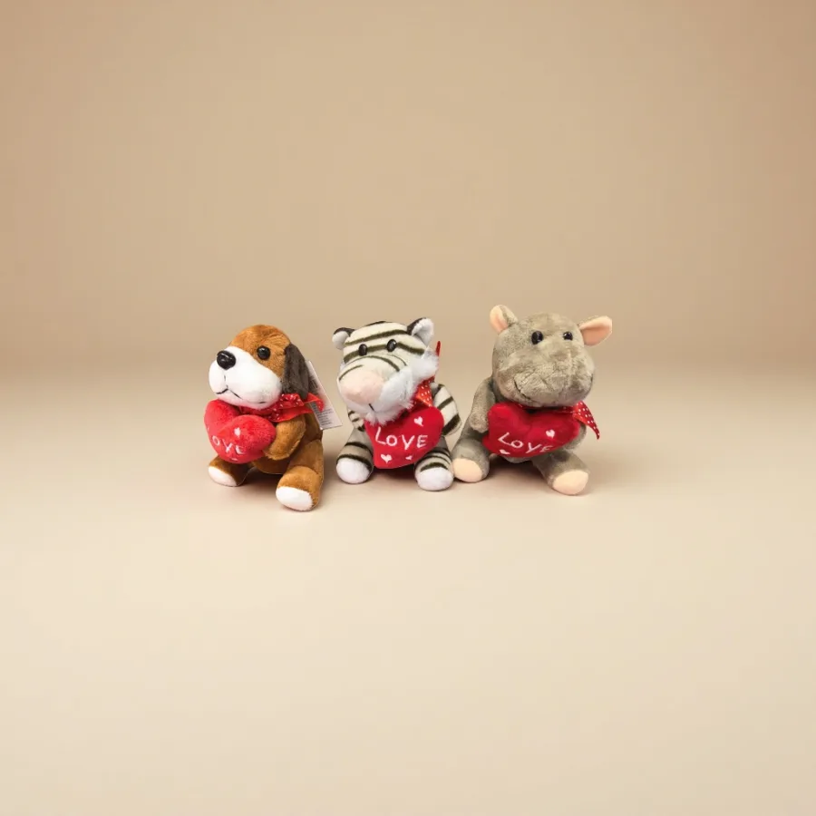 Мягкие игрушки с сердцем LOVE, набор оптом из Китая — фотография 2