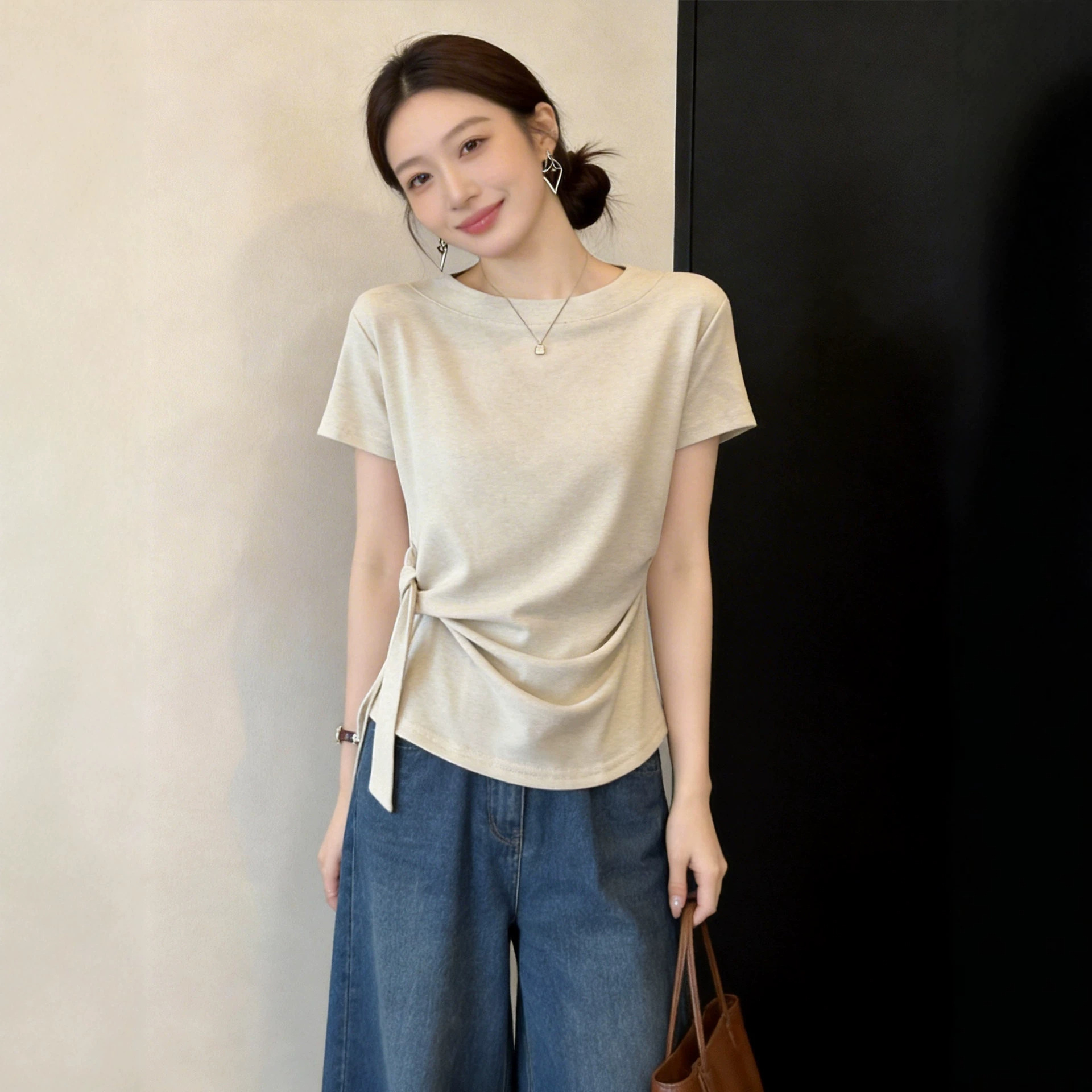Футболка с асимметричным кроем оптом из Китая — фотография 2