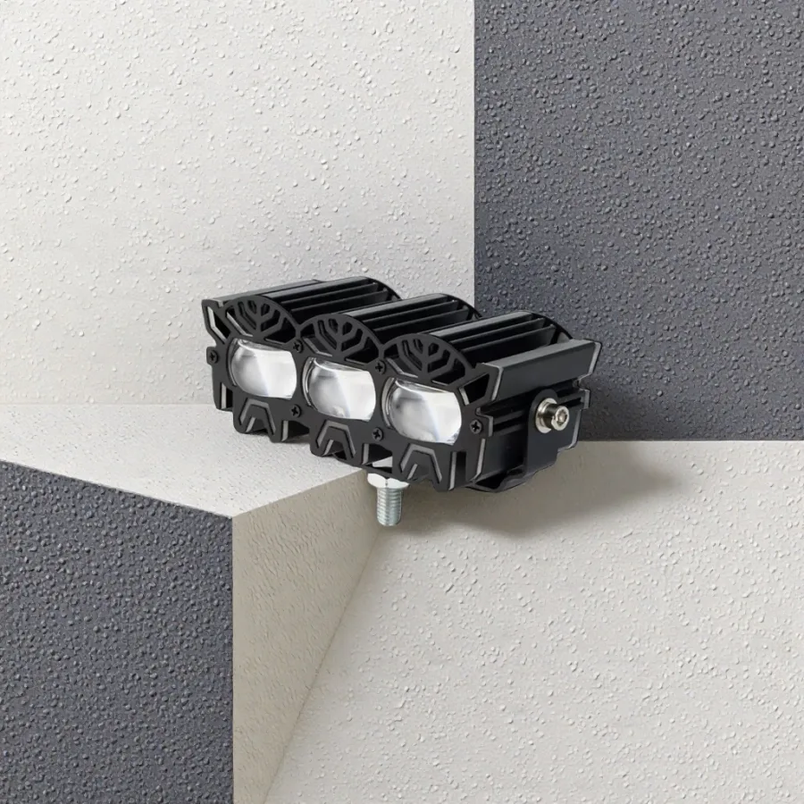 Фара мотоциклетная трёхглазая LED оптом из Китая — фотография 2