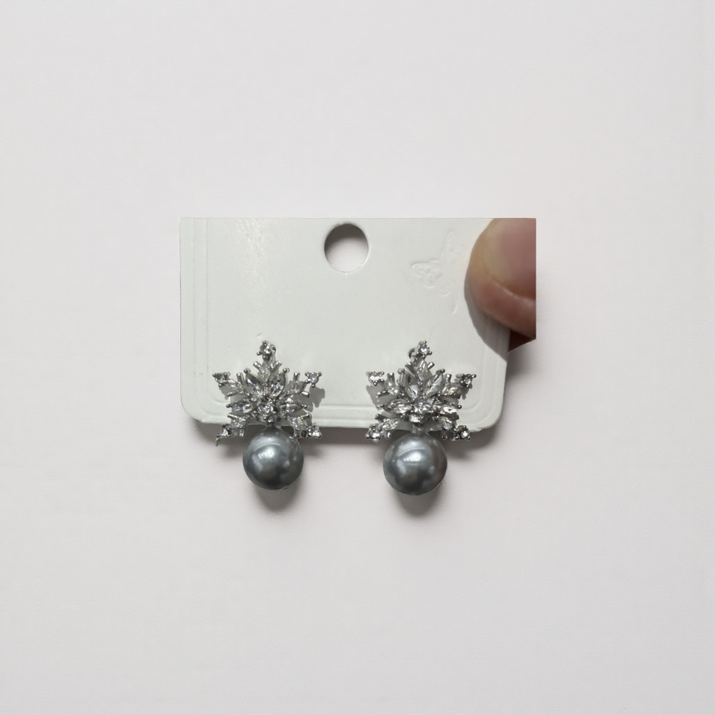 Серьги серебристые снежинка с жемчугом оптом из Китая — фотография 3