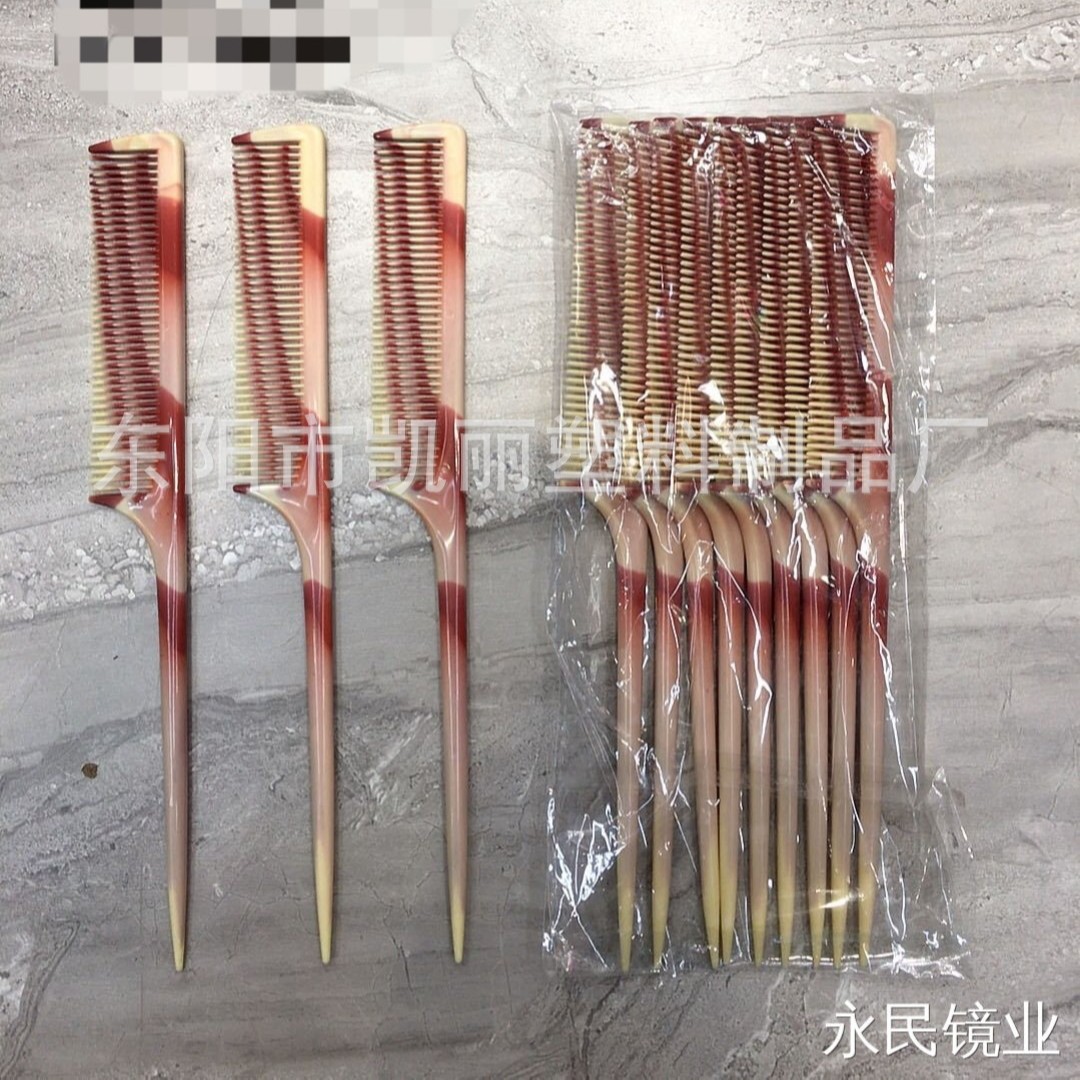 Расчёска пластиковая с острым хвостиком оптом из Китая — фотография 3