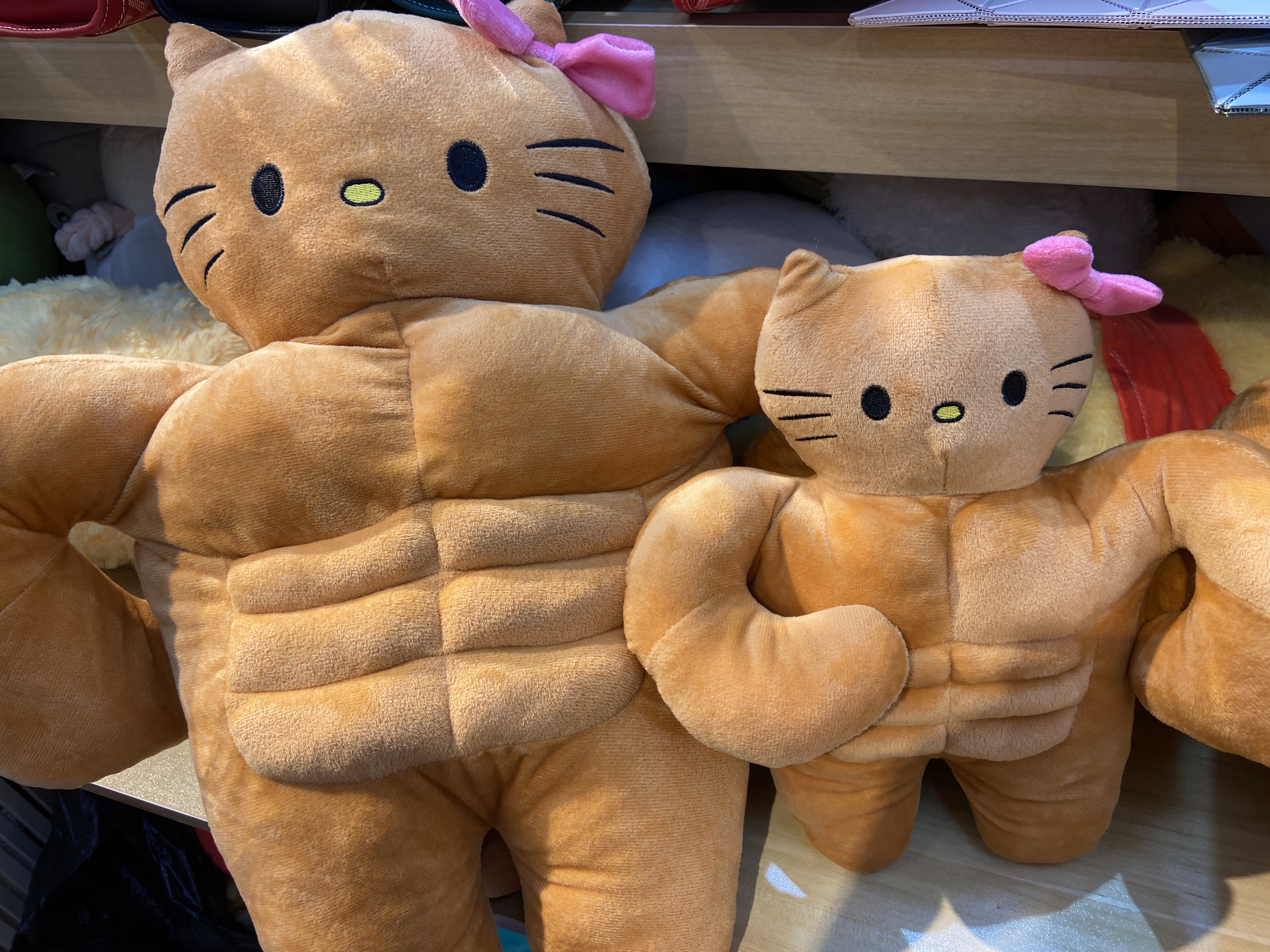 Подушка-игрушка Hello Kitty оптом из Китая — фотография 2