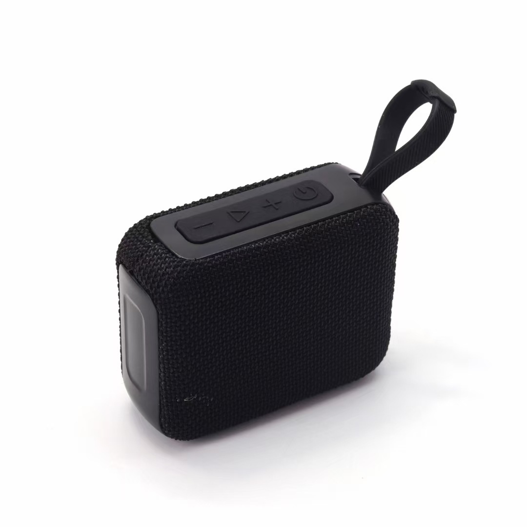 Bluetooth-колонка SP10 с тканевой отделкой, чёрная оптом из Китая — фотография 2
