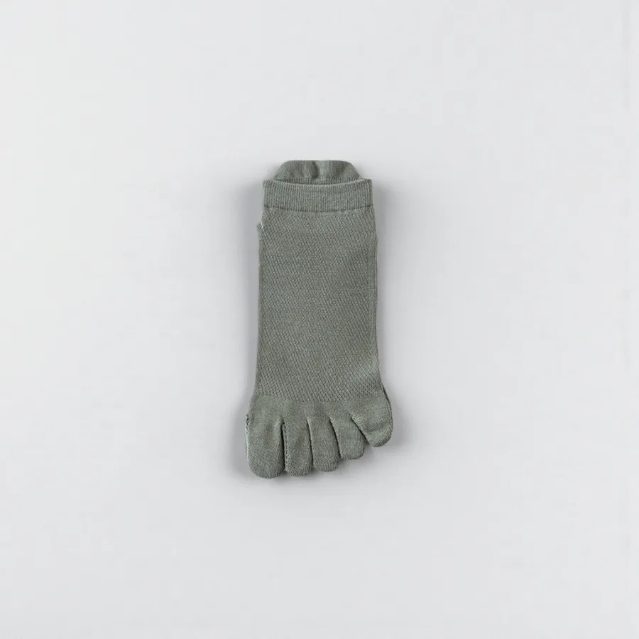 Носки пятипалые серо-зелёные оптом из Китая — фотография 2