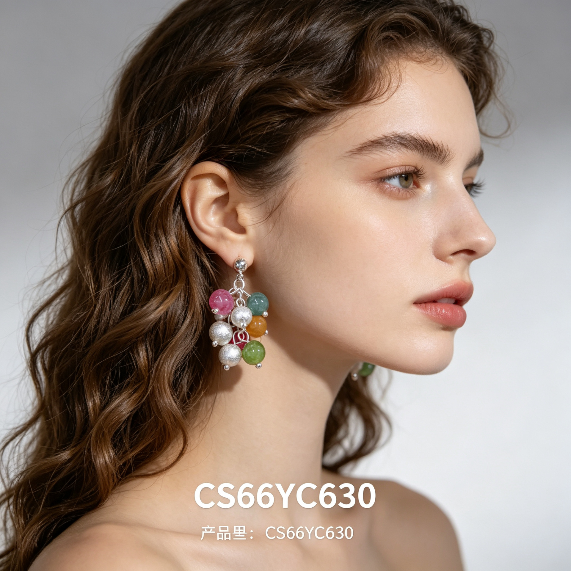 Серьги-гвоздики с цветным бисером оптом из Китая — фотография 3